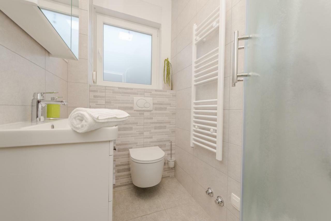 Villa Amfora - First Row By The Sea Bibinje Exterior foto